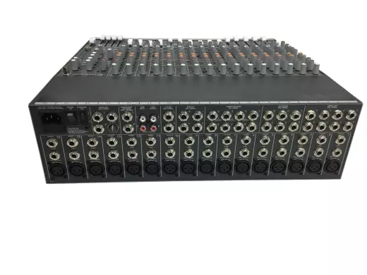 Mackie 16 Channel Mixer 3